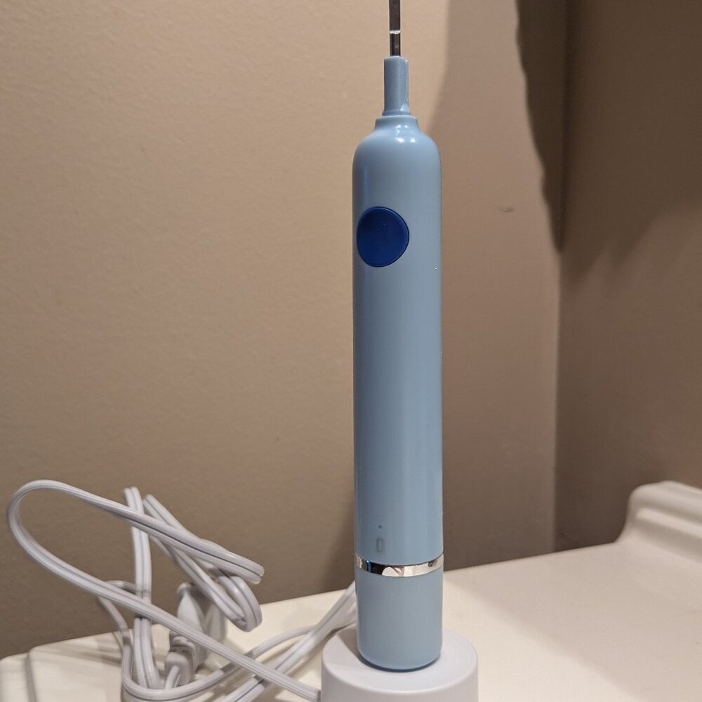 Rechargable Electronic Toothbrush (Handle and Charging Dock)
